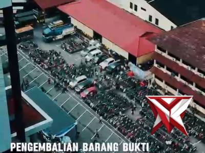 Suasana haru dan bahagia Kapolda Sumsel serahkan kendaraan hasil curian kepada pemiliknya - PoliceTube