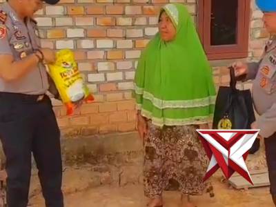 Giat Jumat berkah Polsek Bayung Lincir. 12 - PoliceTube