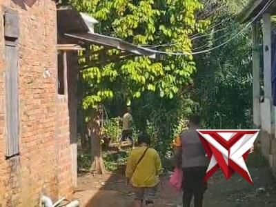 Polsek BTS Ulu melaksanakan Bansos kepada Masyarakat kurang mampu (09)