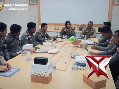 Pendistribusian perangkat ETLE Handheld oleh Direktorat Lalu Lintas kepada Satuan Lalu Lintas (Satla