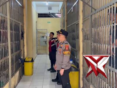 Pamapta melakukan pengecekan Tahanan Polres Muba .. - PoliceTube
