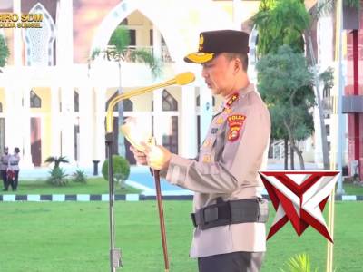 PENGHARGAAN KAPOLDA SUMSEL DAN KUOTA IBADAH UMROH BENTUK APRESIASI ATAS KINERJA PERSONEL POLDASUMSEL - PoliceTube
