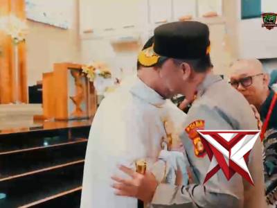 Kapolda Sumsel IJP Sandi Nugroho meninjau langsung pengamanan puncak perayaan Paskah 2026 di Plg - PoliceTube