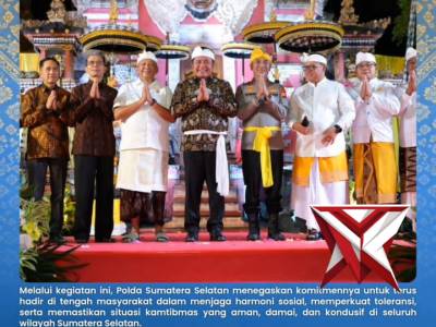 Kapolda Sumatera Selatan Irjen Pol. Dr. Sandi Nugroho menghadiri perayaan Dharma Santi Hari Suci Nye - PoliceTube