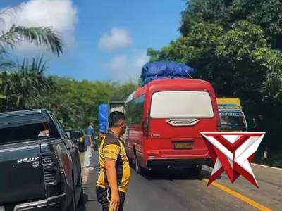 13 Polri atur lalin jalintim urai macet akibat kecelekaan - PoliceTube