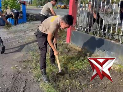 Dari Kotor ke Bersih: Transformasi Pos Polisi oleh Anggota