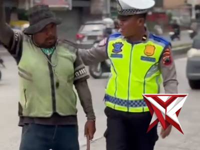 Sat Lantas Berbagi  Polres Pekalongan Kota Kepada Supeltas