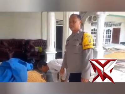*?Dukung Ketahanan Pangan, Bhabinkamtibmas Polsek STL ulu Dampingi Petani Jagung ke Bulog* ?????