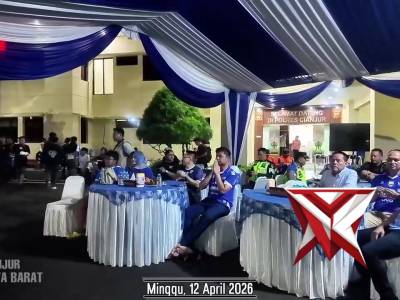 Nonton Bareng Pertandingan Sepak Bola Persib Bandung vs Bali United di Polres Cianjur