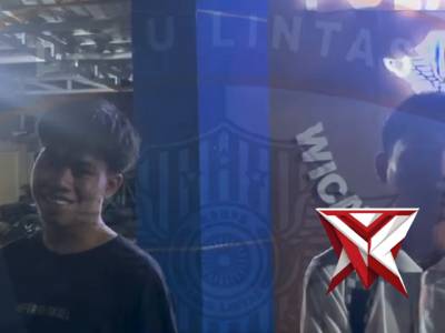 ? Membantu penumpang yang ketinggalan Bus