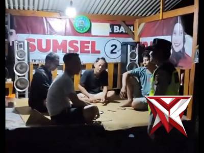 Patroli dialogis sambangi Pos Ronda Malam Polsek Belitang III - PoliceTube