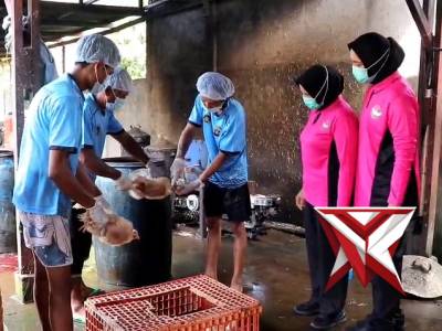 BEDAH RUMAH OLEH POLRES MUSI RAWAS DI KEC.MEGANG SAKTI