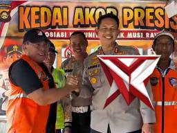 peresmian kedai akor - PoliceTube