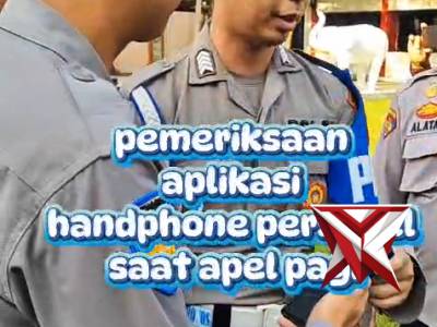POLDA SUMSEL~giat pemeriksaan aplikasi pada handphone personel Polres Muara Enim oleh Seksi Propam d