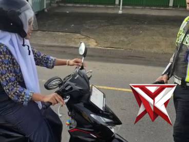 Sat lantas polres musi rawas menghimbau pengendara untuk tetap mematuhi peraturan lalu lintas - PoliceTube