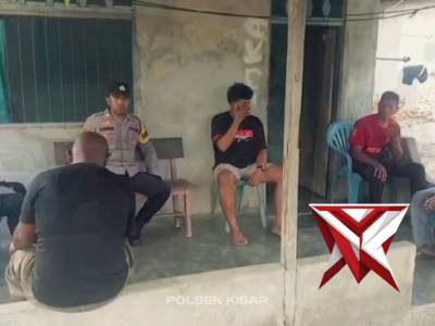 Polsek kisar melaksanakan kegiatan jumat curhat
