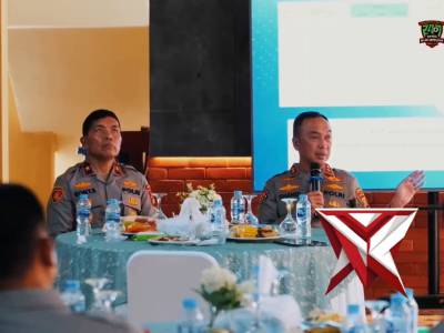 Kapolda Sumsel Irjen Pol. Dr. Sandi Nugroho, S.I.K., S.H., M.Hum. memimpin evaluasi penguatan SDM