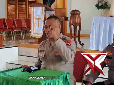Kasat binmas polres MBD melaksanakan pembinaan calon pengantin di gereja Elyora