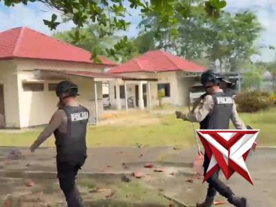 NYAGO OKI AMAN - PoliceTube