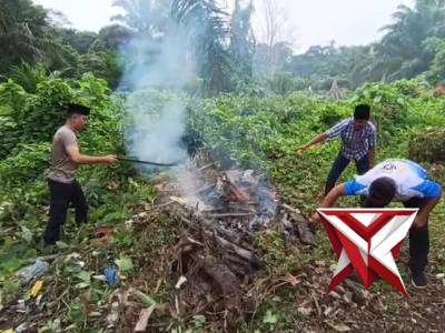 Kurvei mako Polsek Sanga Desa ..?? - PoliceTube