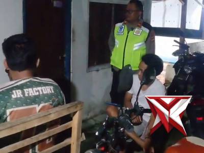 Kapolsek BMT Iptu Swisspo, S.H,MH. Pimpin langsung giat hunting & Sambang di jam Rawan 3C - PoliceTube