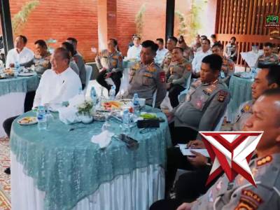Kapolda Sumatera Selatan Irjen Pol. Dr. Sandi Nugroho, S.I.K., S.H., M.Hum. memimpin evaluai