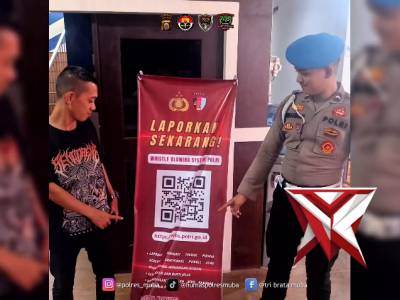 Pemasangan Spanduk dan sosialisasi pengaduan propam Polres oleh sie Propam Polres Muba. 9.13