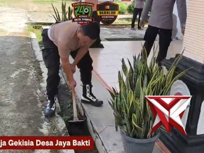 *Title* Dukung Program Belida Kapolda Sumsel IJP Sandi Nugroho, Polres Mura Kurve di Gereja Gekisia - PoliceTube