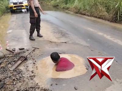 Polsek BTS ulu respon melakukan gatur di jalan dalam perbaikan 12