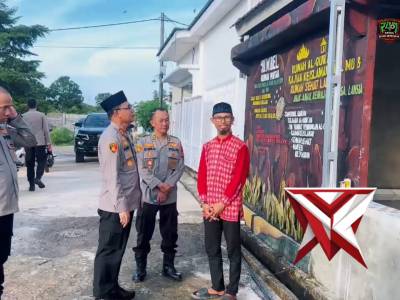 Mewakili Kapolda, Kapolres OKU Timur Adik Listiyono meresmikan bantuan infrastruktur air bersih ters