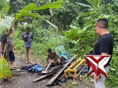 Pembongkaran terhadap pondok narkoba yg berada di perkebunan warga Desa Terusan Menang Kec. SP Padan - PoliceTube
