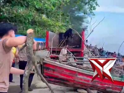 GEMPAR Gerakan Membersikan Pantai Rame-Rame Polres Bengkulu Selatan