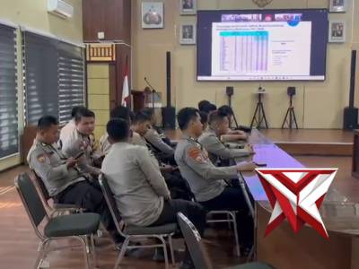 Zoom Anev Kinerja Bhabinkamtibmas