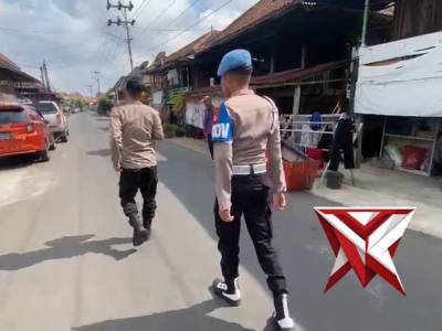 Jumat berbagi - PoliceTube