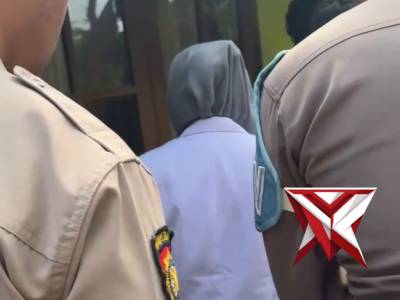 Polsek Karanganyar - PoliceTube