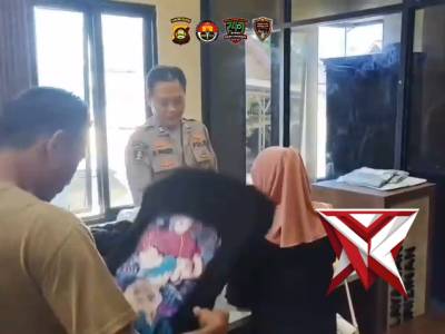 Pemeriksaan barang besuk tahanan polres Muba andalan
