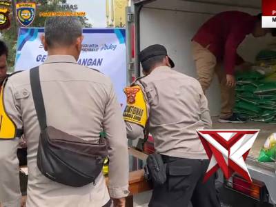 Tekan Inflasi, Polres Muara Enim Hadirkan Pangan Murah di Pasar Tanjung Enim MUARA ENIM &mdash; Dalam up - PoliceTube