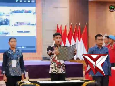 Kapolda Sumatera Selatan Irjen Pol Dr. Sandi Nugroho memimpin upacara pengambilan sumpah dan penanda