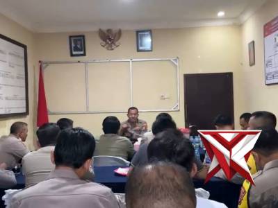 Anev sitkamtibmas oleh Kapolsek Puri