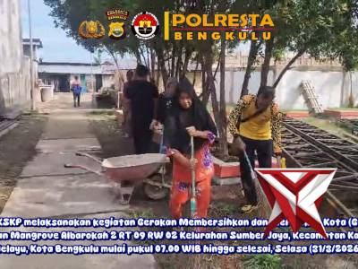 *Polsek KSKP Bersama Warga Gelar Gempita Bersihkan Taman Mangrove Sumber Jaya* - PoliceTube