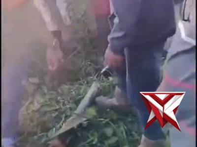 Heroik anggota polisi Polres Musi rawas selamatkan warga yg kecelakaan kecebur ke sungai