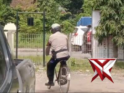Polri melaksanakan patroli - PoliceTube