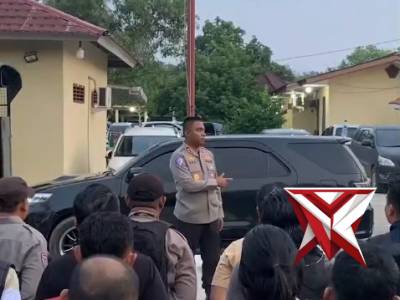 KEGIATAN POSITIF KEPOLISIAN - PoliceTube