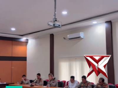 Anev Mingguan, Kapolres Musi Rawas Evaluasi Kinerja dan Tingkatkan Profesionalisme Personel - PoliceTube