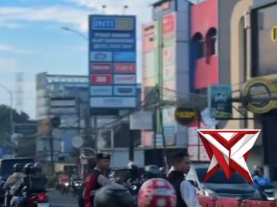 Personel Samapta Polres Cimahi yang dipimpin oleh Kasat Samapta - AKP TAUFIK, S.H. melaksanakan Peng - PoliceTube