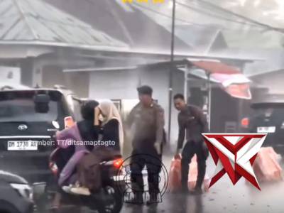 Anggota melaksanakan gatur