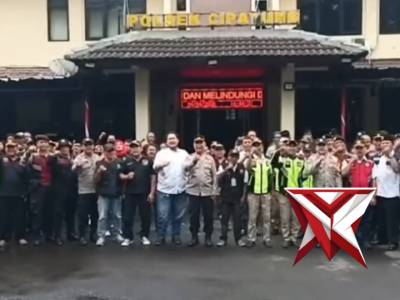 elayani Setulus Hati ?? Sabuk Kamtibmas Polsek Cipayung - PoliceTube