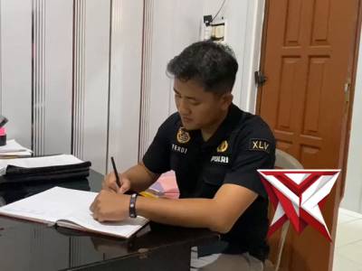 penulisan pada buku register B2 - PoliceTube