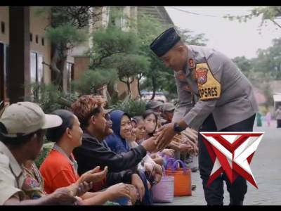 1.000 Zakat Fitrah Disalurkan, Polres Kediri Jangkau Ponpes hingga Komunitas Difabel