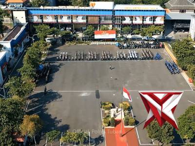 Meningkatkan Disiplin Melalui Upacara Hari Kesadaran Nasional - PoliceTube